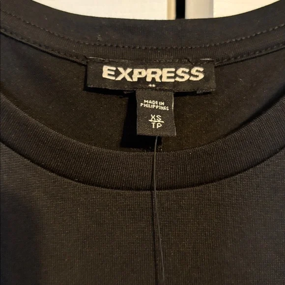 NWT Express black short sleeve cold shoulder shirt size XS - Picture 2 of 9